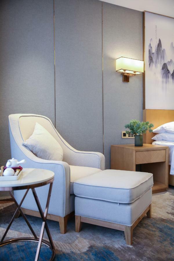 Venus Royal Hotel Foshan Kuiqi Road Metro Station Esterno foto